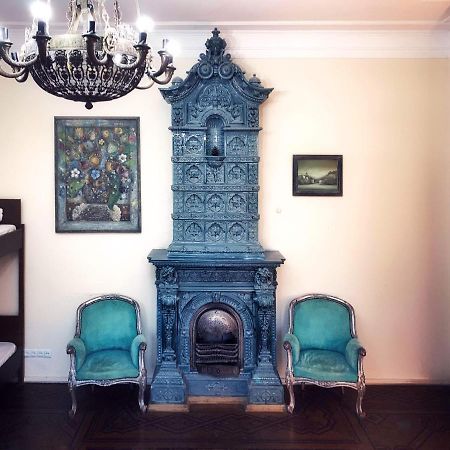 Griboedov Hostel & Suites Тбилиси Экстерьер фото