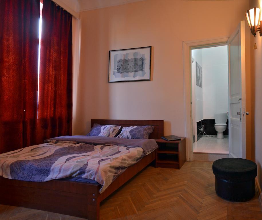 Griboedov Hostel & Suites Тбилиси Номер фото