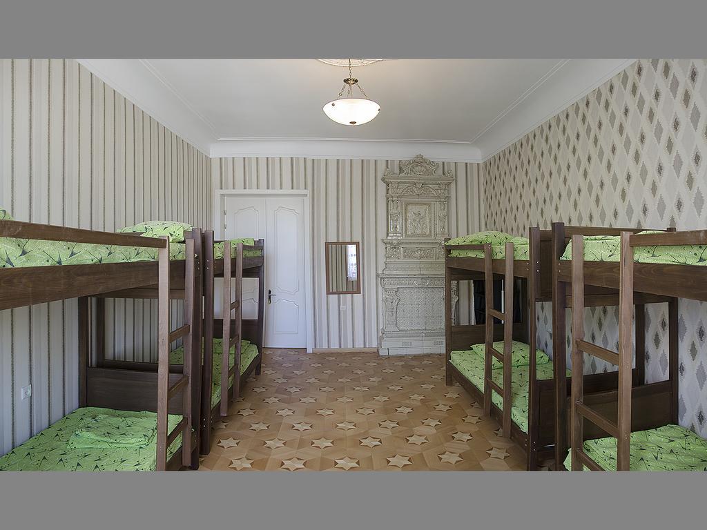 Griboedov Hostel & Suites Тбилиси Экстерьер фото
