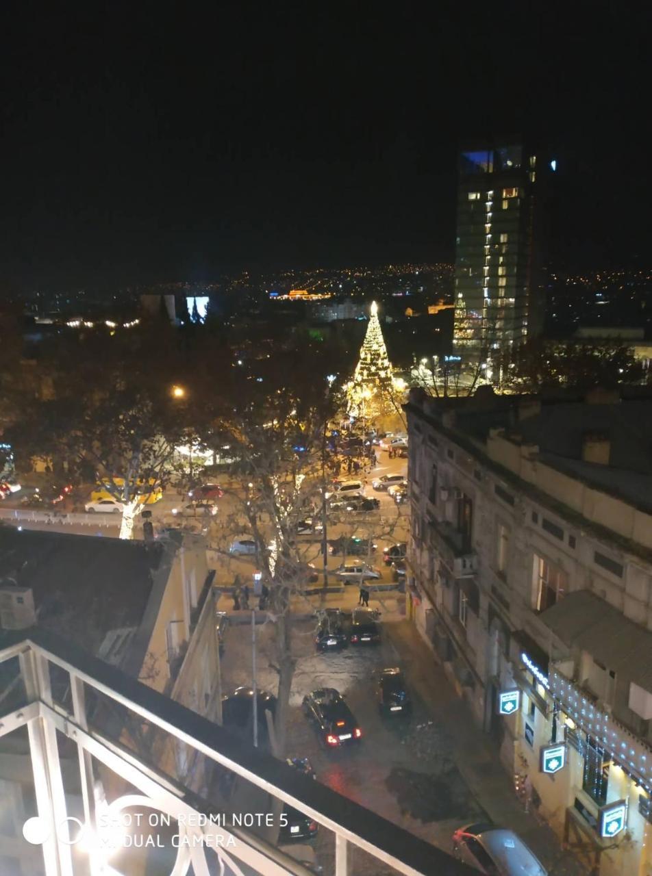 Griboedov Hostel & Suites Тбилиси Экстерьер фото